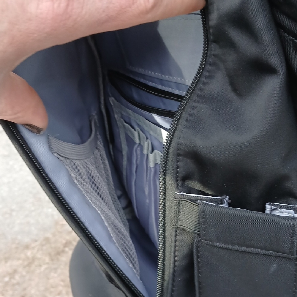 Single Strap Back Pack - Picture 6 of 9